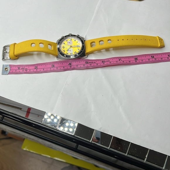 Zodiac Sea Dragon 100m Chronograph Diver Yellow Dial Yellow Rubber Swiss Watch - Picture 10 of 10